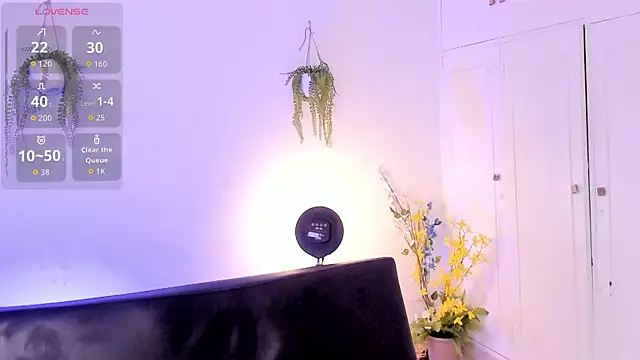 Snapshot of zarek_lux chatting on 05.03.26 zarek lux online show from 05.03.26
