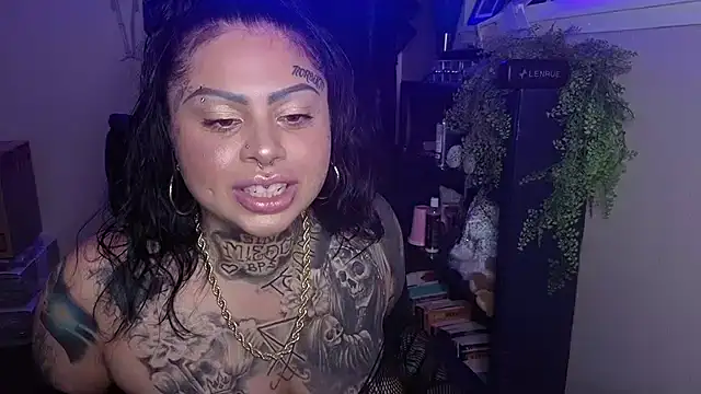 Snapshot of chicanachic13 chatting on 05.23.26 chicanachic13 online show from 05.23.26