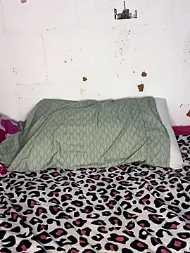 mily 09 online show from 10.21.25