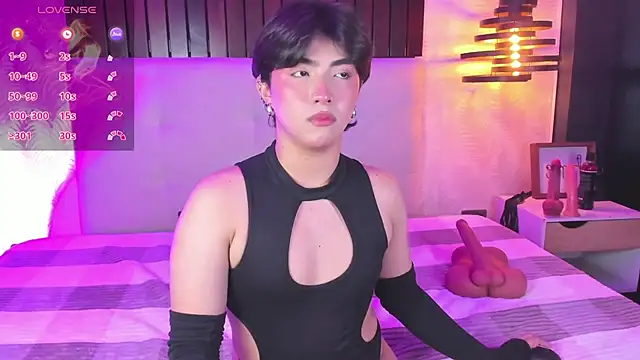 Creamy Angelo online show from 10.17.25