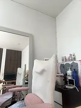 Snapshot of Victoria_alson chatting on 02.04.26 Victoria alson online show from 02.04.26