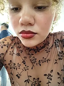 SirenRouge 69 online show from 02.11.26