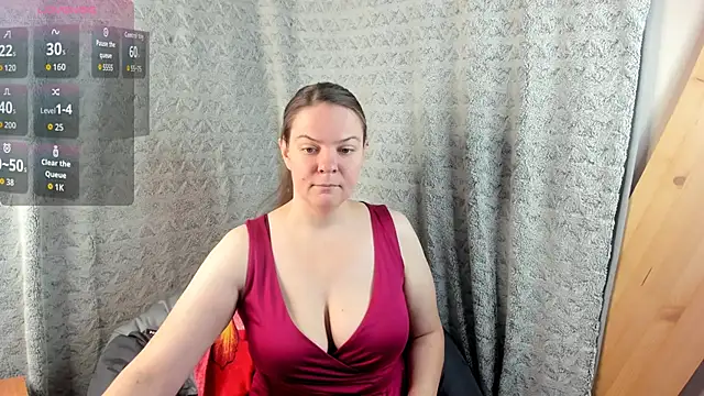 MiaLores online show from 11.13.25