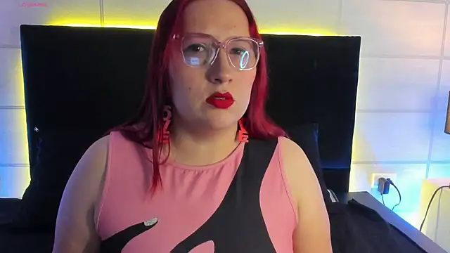 Snapshot of fieryluciana chatting on 10.17.25 fieryluciana online show from 10.17.25