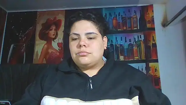 Snapshot of Hailey_Curvy chatting on 06.08.26 Hailey Curvy online show from 06.08.26