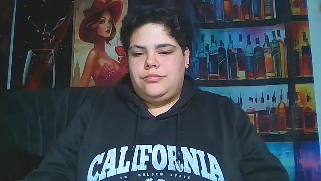 Snapshot of Hailey_Curvy chatting on 06.18.26 Hailey Curvy online show from 06.18.26