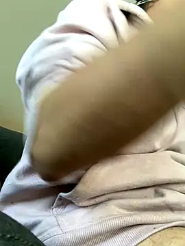 Snapshot of DanBfl chatting on 10.09.25 DanBfl online show from 10.09.25