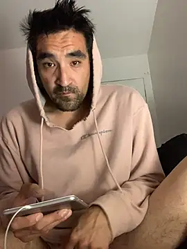 Snapshot of DanBfl chatting on 11.05.25 DanBfl online show from 11.05.25