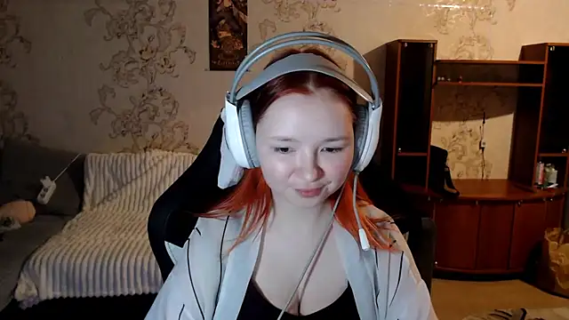 Snapshot of PansyBorriello chatting on 09.13.25 PansyBorriello online show from 09.13.25
