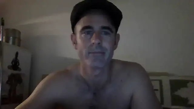 Snapshot of whatYwantMorrre chatting on 10.09.25 whatYwantMorrre online show from 10.09.25