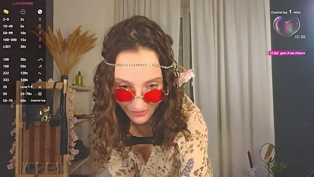 laracroftmansion online show from 12.01.25