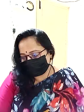 Snapshot of Ananya_flower chatting on 09.21.25 Ananya flower online show from 09.21.25
