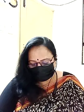 Snapshot of Ananya_flower chatting on 09.28.25 Ananya flower online show from 09.28.25