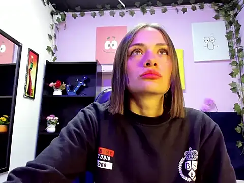 Tammy Thompson  online show from 09.10.25