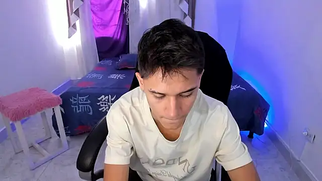 Aron Boyy online show from 10.11.25