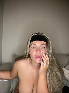little lola x online show from 07.02.26