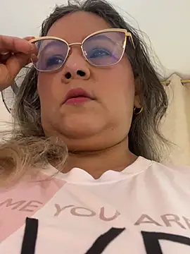 Snapshot of Lucy_Milf_474 chatting on 03.18.26 Lucy Milf 474 online show from 03.18.26