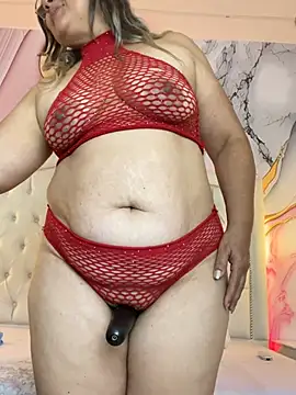 Snapshot of Lucy_Milf_474 chatting on 05.23.26 Lucy Milf 474 online show from 05.23.26