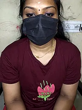 Snapshot of Tamil_Attitude_queen chatting on 10.02.25 Tamil Attitude queen online show from 10.02.25