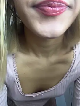 SweetBunnyGF online show from 12.21.25