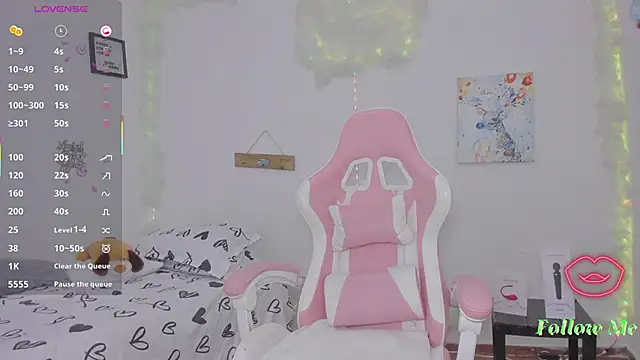 milfAaura online show from 03.05.26