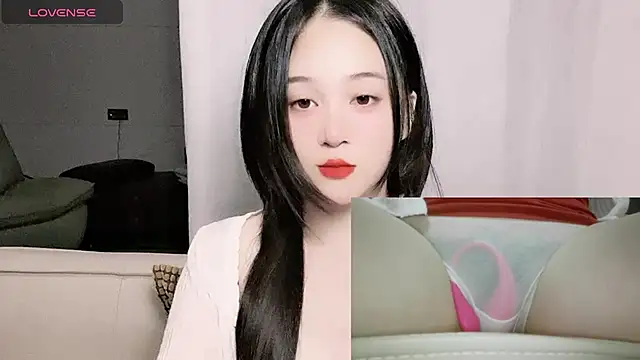 Snapshot of woaiqinqin chatting on 09.29.25 woaiqinqin online show from 09.29.25