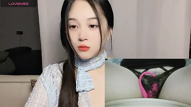 Snapshot of woaiqinqin chatting on 09.30.25 woaiqinqin online show from 09.30.25