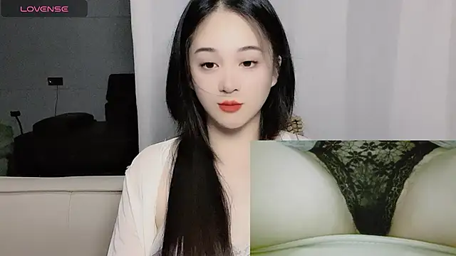 Snapshot of woaiqinqin chatting on 10.18.25 woaiqinqin online show from 10.18.25