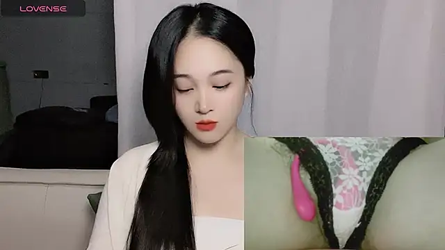 Snapshot of woaiqinqin chatting on 10.20.25 woaiqinqin online show from 10.20.25