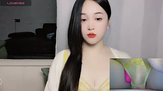 Snapshot of woaiqinqin chatting on 12.14.25 woaiqinqin online show from 12.14.25