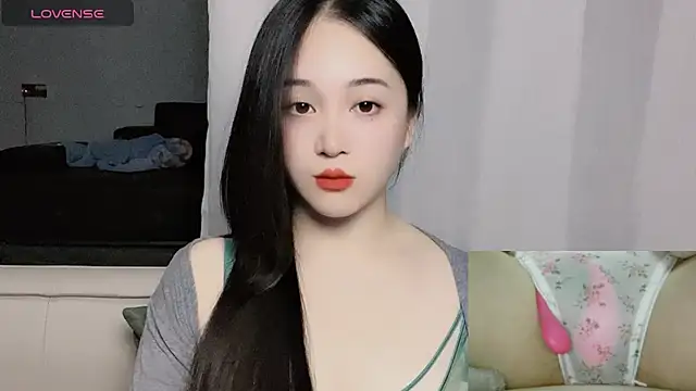 Snapshot of woaiqinqin chatting on 12.15.25 woaiqinqin online show from 12.15.25