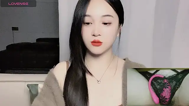 Snapshot of woaiqinqin chatting on 12.18.25 woaiqinqin online show from 12.18.25