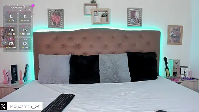 MAYASMITH   online show from 01.08.26