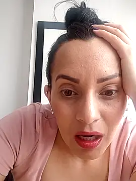 Snapshot of sarita_star chatting on 09.19.25 sarita star online show from 09.19.25