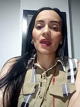 Snapshot of sarita_star chatting on 10.04.25 sarita star online show from 10.04.25