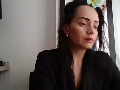 Snapshot of sarita_star chatting on 10.16.25 sarita star online show from 10.16.25