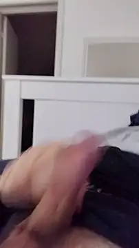 Snapshot of NewJoiner chatting on 11.02.25 NewJoiner online show from 11.02.25