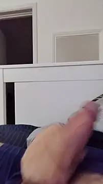 Snapshot of NewJoiner chatting on 11.05.25 NewJoiner online show from 11.05.25