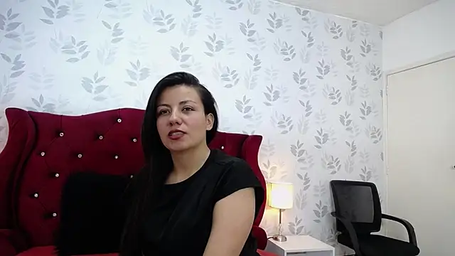 Snapshot of MargarettCooper chatting on 10.08.25 MargarettCooper online show from 10.08.25