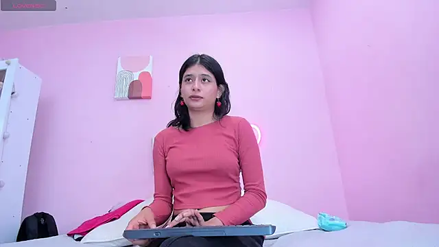 Georgina Ferri  online show from 09.19.25