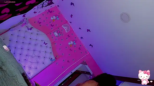 Snapshot of bonny_princess chatting on 11.22.25 bonny princess online show from 11.22.25