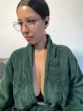 luvely online show from 06.02.26