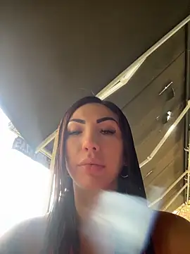 Sarahlove 90 online show from 10.30.25