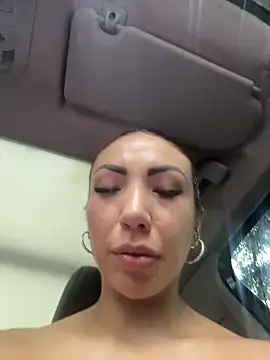 Sarahlove 90 online show from 11.27.25