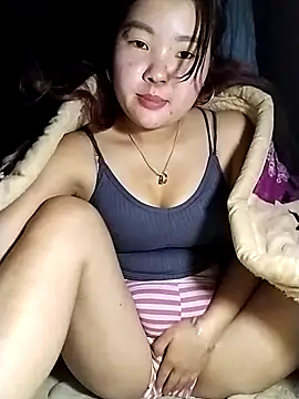 lylylove online show from 02.17.26