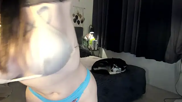 OliviaWho online show from 09.16.25