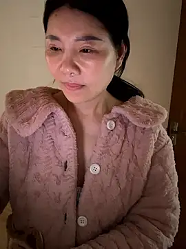 Snapshot of xiiuuff18 chatting on 03.21.26 xiiuuff18 online show from 03.21.26