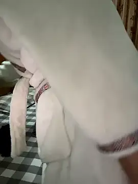 Snapshot of xiiuuff18 chatting on 04.01.26 xiiuuff18 online show from 04.01.26