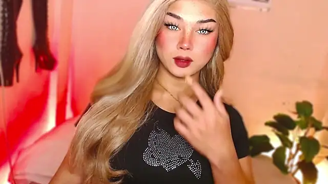 MissRumi Hunter online show from 12.15.25