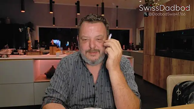 Snapshot of SwissDadbod chatting on 09.12.25 SwissDadbod online show from 09.12.25
